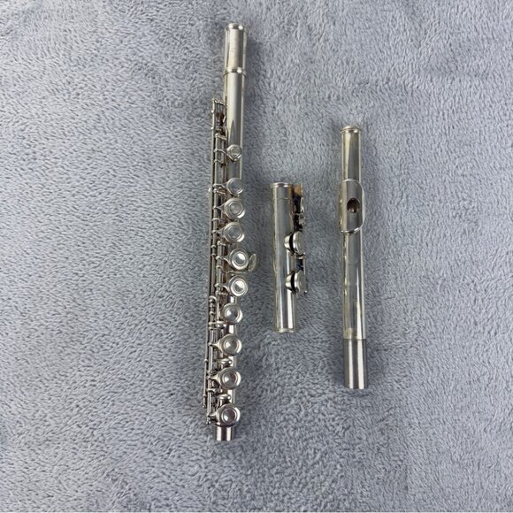 Yamaha Advantage Silver 200AD Flute and Cleaning Rod with Original Case - Picture 8 of 16